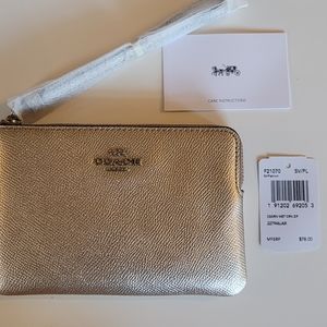 NWT Coach Corner Zip Wristlet